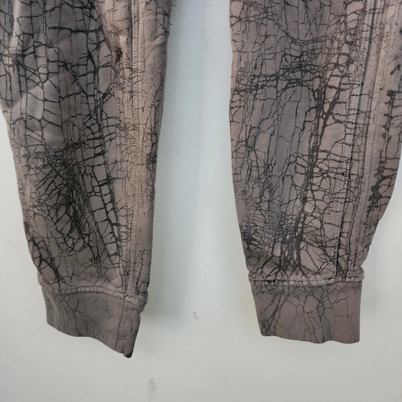 Lululemon Warm Down Jogger Pants  Thread Dye Slim Fit Mid Rise Cotton Terry  8 - Picture 4 of 9